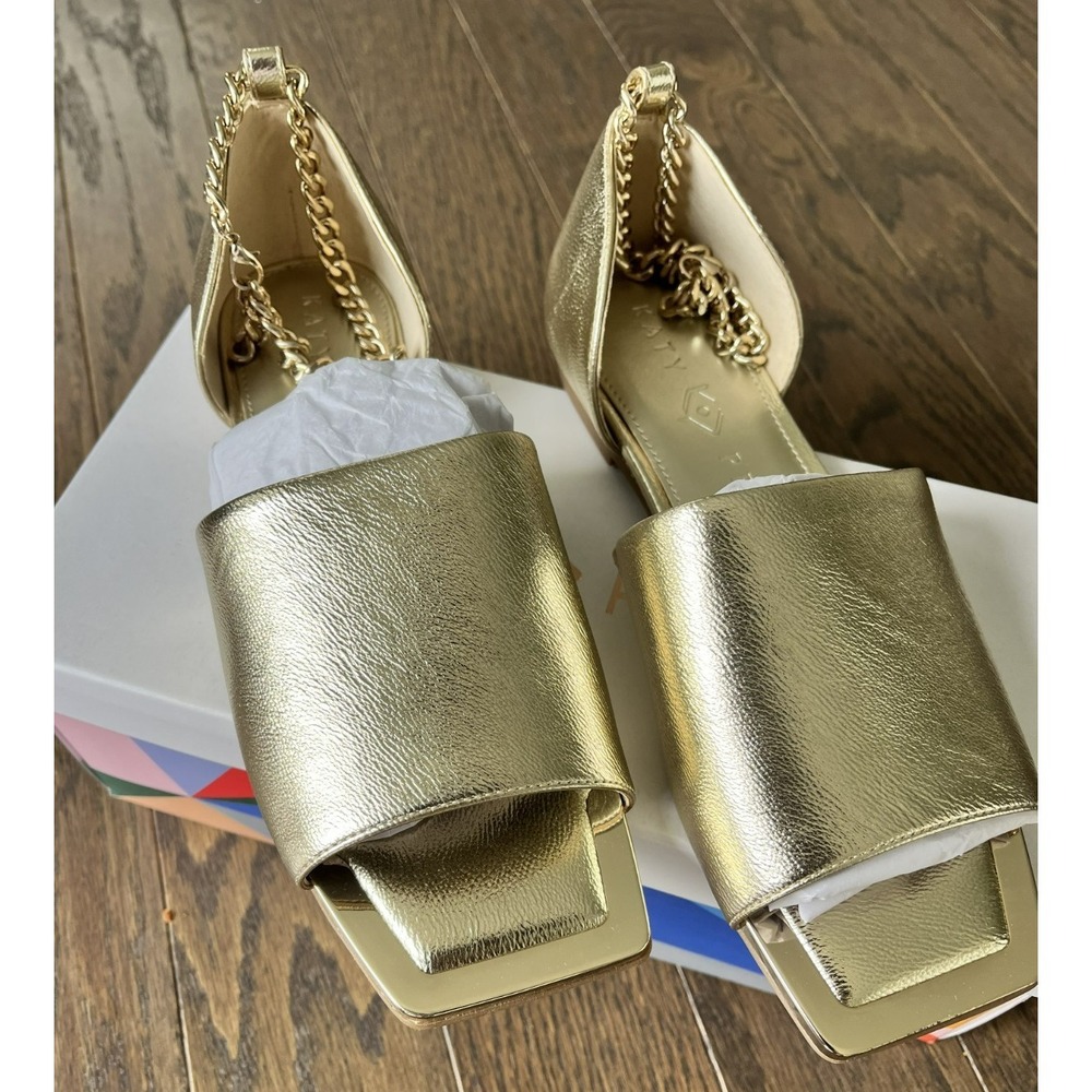 Katy Perry Caught Up Anklet Gold Flat Open Toe Sandals Size US 8.5M - NEW IN BOX